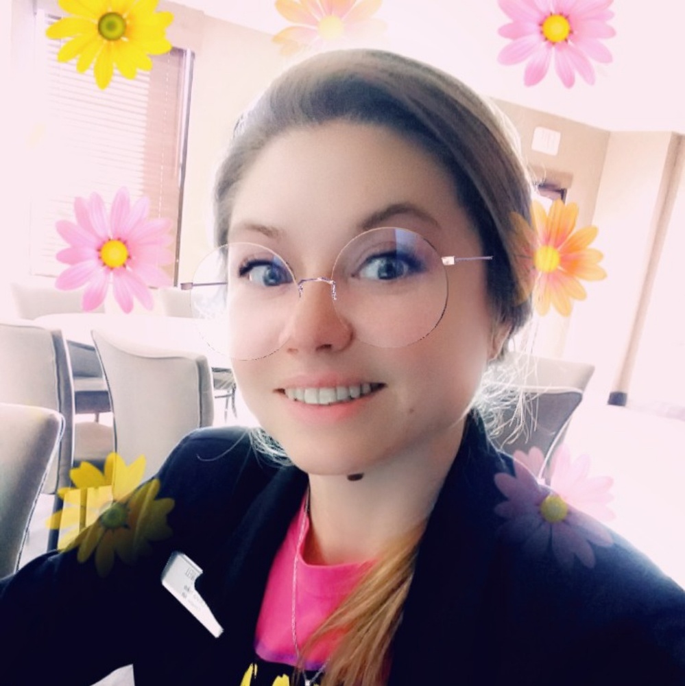 Meet your Posher, Olivia